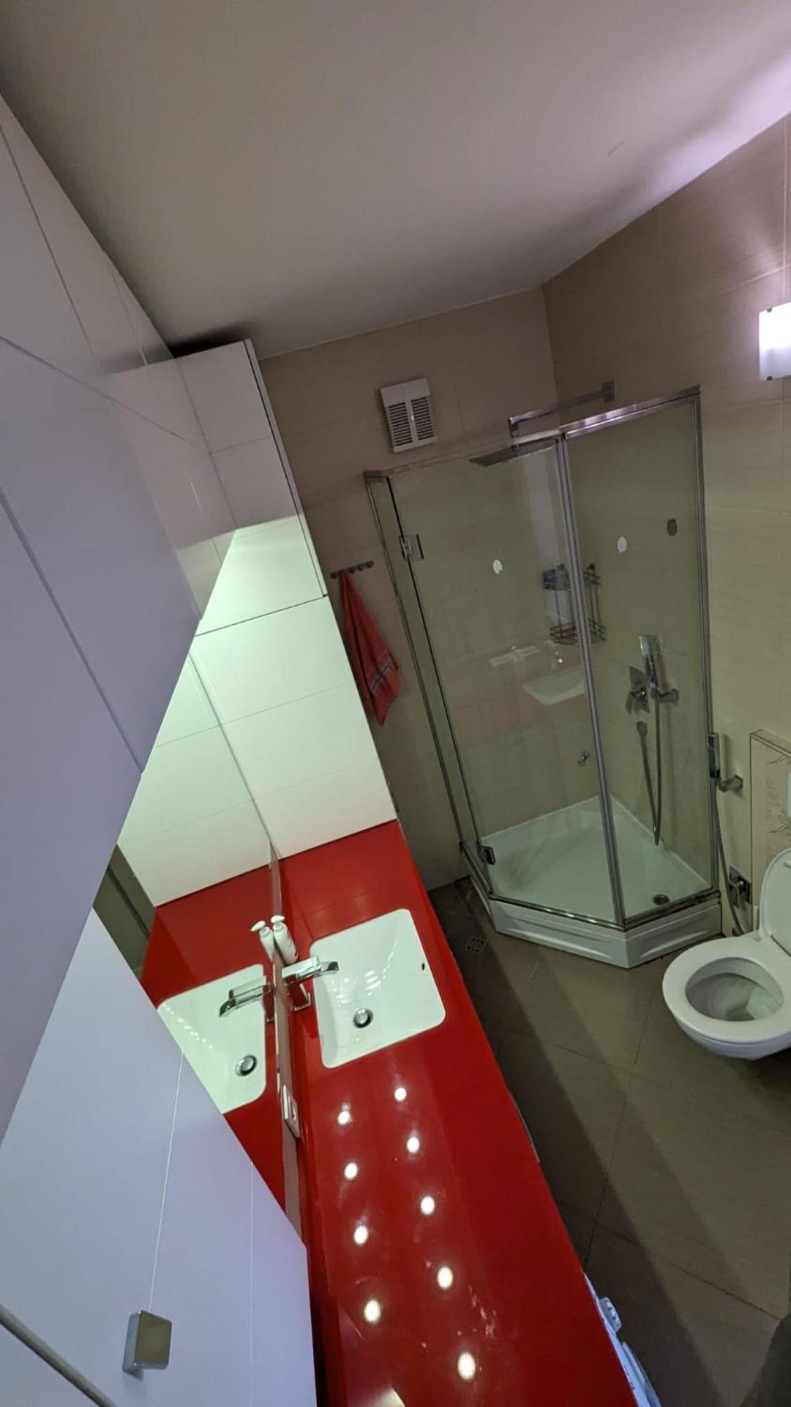 Modern And Cozy Apartment, Excellent Location, Near Sarajevo City Center, 60M2 Esterno foto